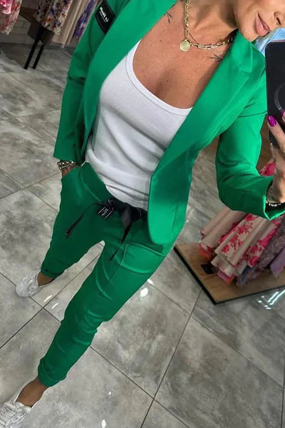 Liv | Personlig sett med myk blazer og løse joggebukser